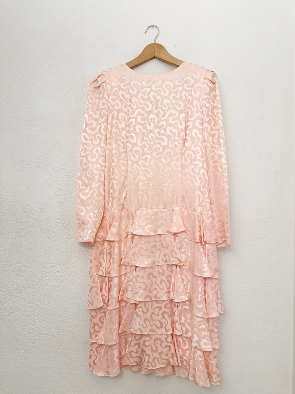 Vintage 80s 100% Silk CC Courtenay Ruffles Dress Keyhole Back Pink Long Sleeve
